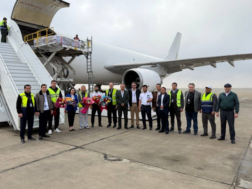 Навоий халқаро аэропортида янги юк авиарейси йўлга қўйилди