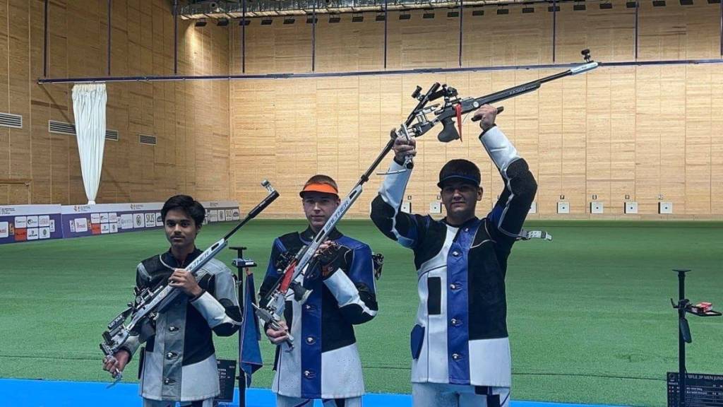 Уч мерганимиз жаҳон кубоги шоҳсупасига кўтарилди