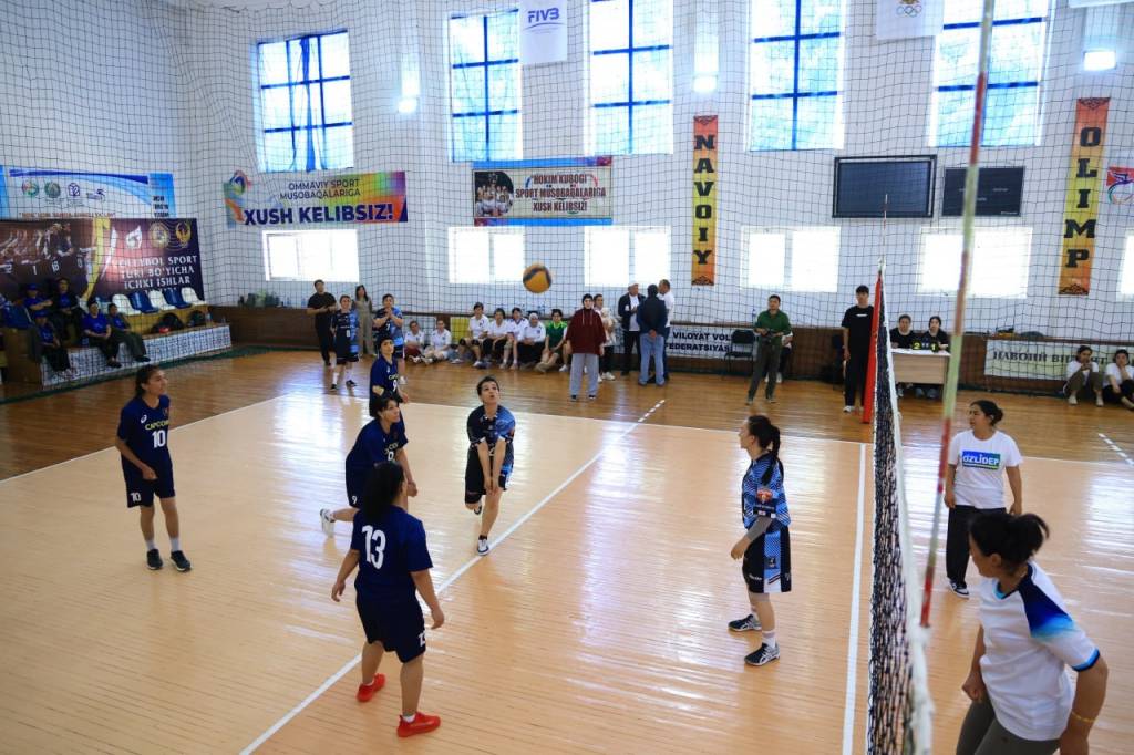 Тиббиёт ходимлари ўзаро беллашди