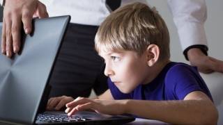 Туркияда болалар интернетдан фойдаланишига доир чеклов ўрнатилди