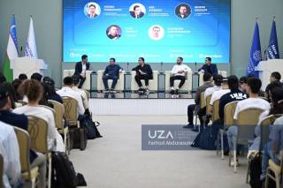 FinTech хакатони ёшларнинг инновацион ғояларини рўёбга чиқаришга хизмат қилмоқда