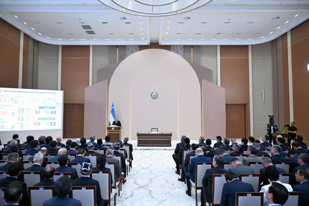 Фарғона, Ёзёвон, Қува ва Ўзбекистон туманида 7 минг 400 гектар пахта-ғалла майдонини қисқартириш таклифи қўллаб-қувватланди