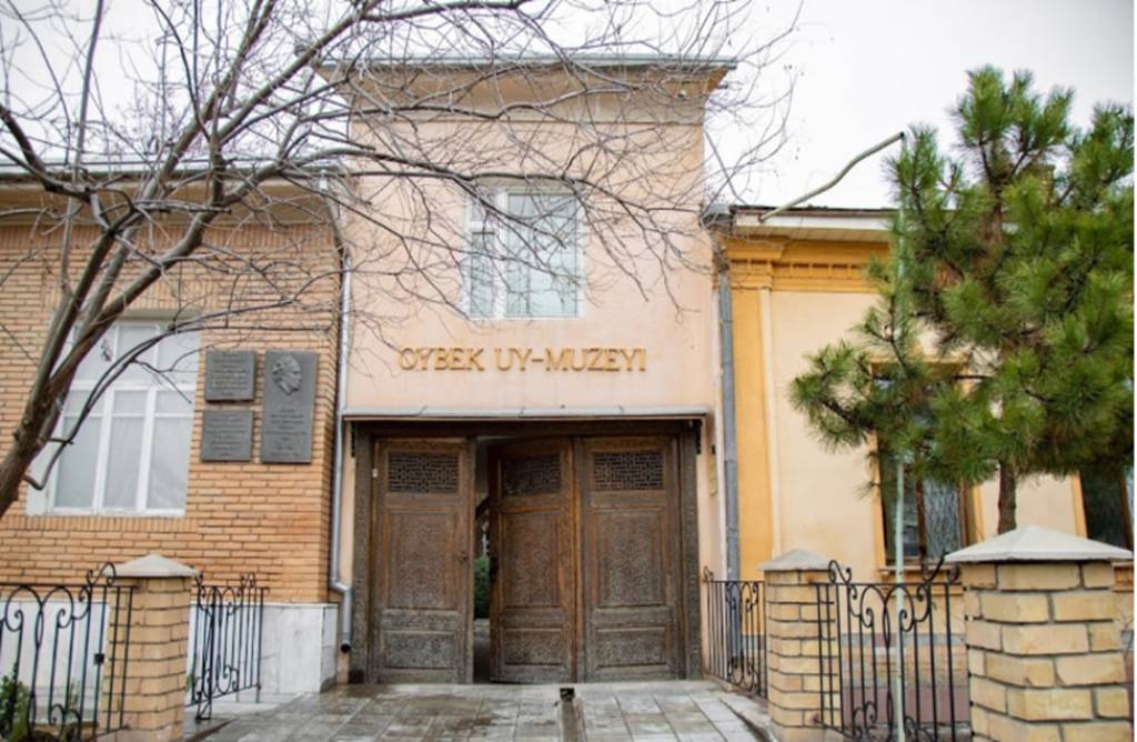 Қалам ва қалб уйғунлиги: Ойбек олами