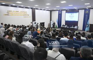 Dizayn sohasining rivojlanish bosqichlari muhokama qilindi