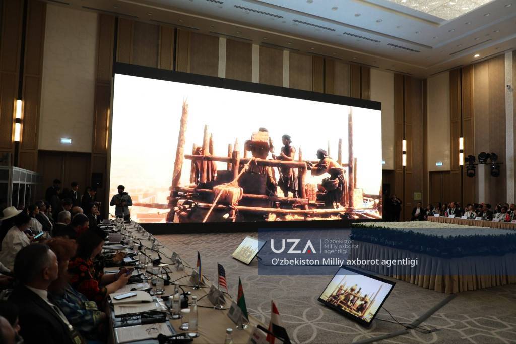 Туркий дунё анъанавий халқ рақслари антологиясини яратиш бўйича халқаро лойиҳа муҳокама қилинди