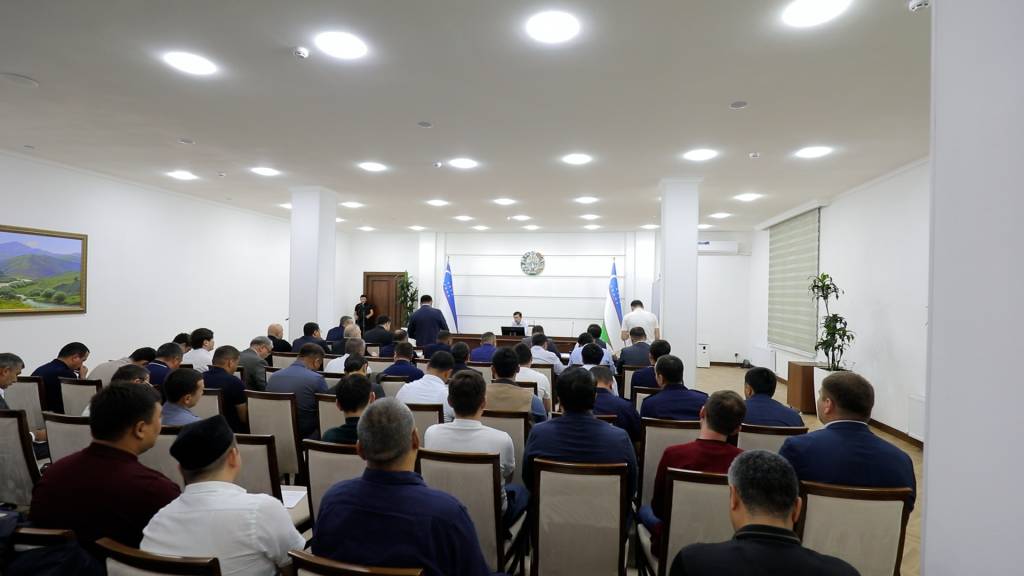 21 та лойиҳа  қайтарилди