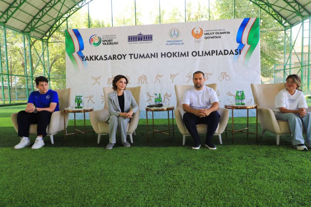 “Пахтакор Кидс” футбол жамоаси ёшлар билан учрашди