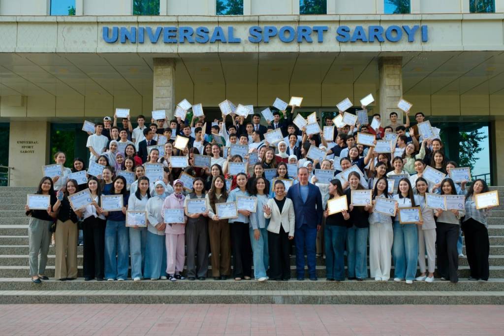 Волонтёрлар меҳнати эътироф этилди