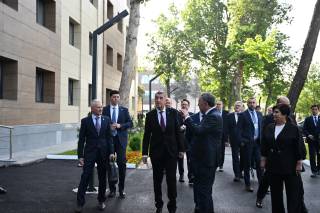 Chexiya Bosh vaziri poytaxtimizdagi Xalqaro til va ko‘nikmalar maktabidagi imkoniyatlar bilan tanishdi