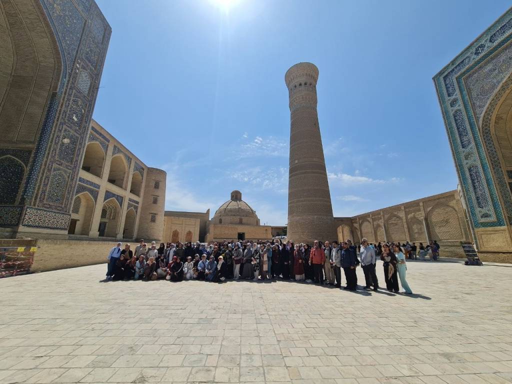 Buxoro jozibasiga oshno qalblar