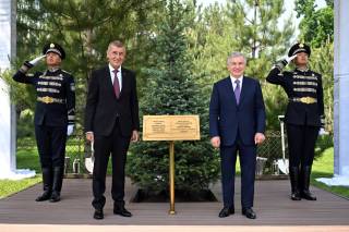 Ўзбекистон Президенти ва Чехия Бош вазири биргаликда дарахт экдилар