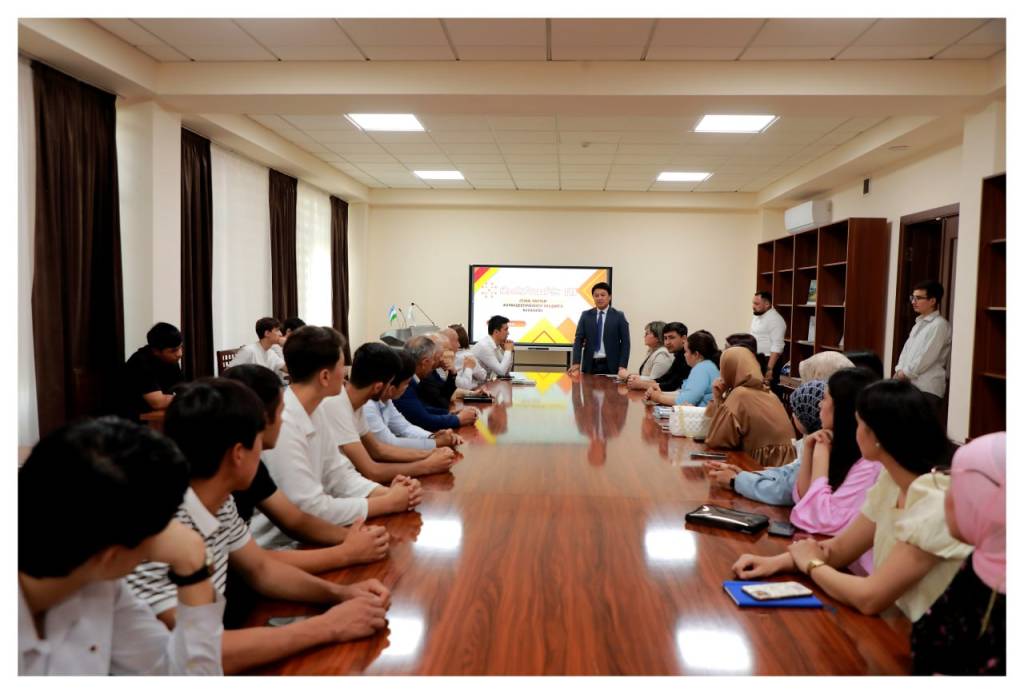 Rompharm NS компанияси вакиллари талабалар билан учрашди