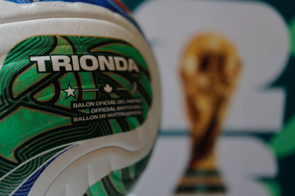 Jahon chempionati uchun ishlab chiqarilayotgan "Adidas Trionda" to‘plari rekord summada sotiladi