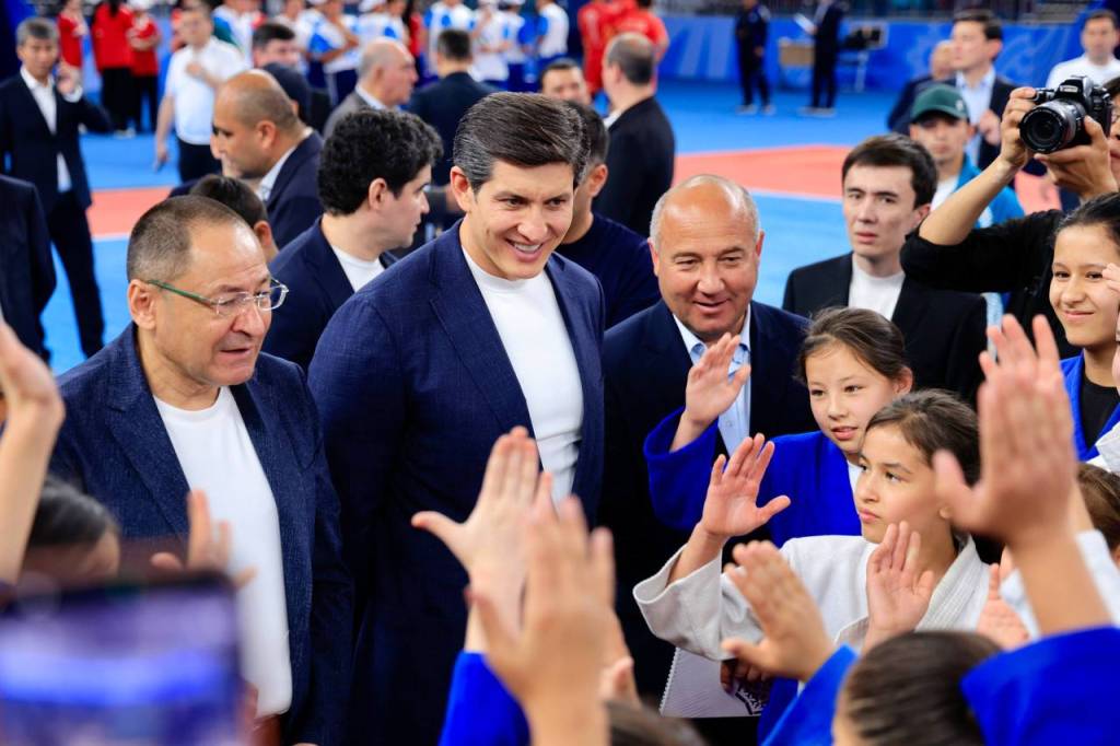 Республика ишчи гуруҳи Андижонда ўрганиш олиб бормоқда