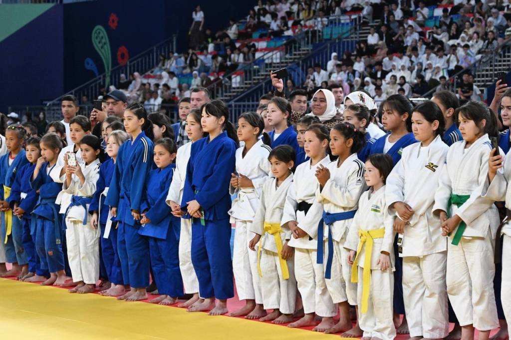 Ёш спортчилар чемпионлардан сабоқ олди