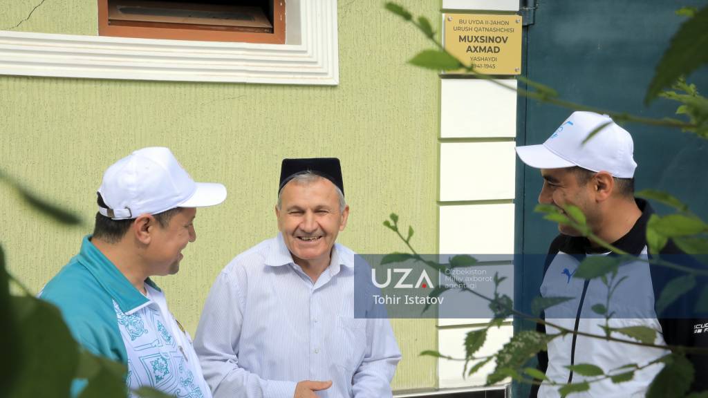 Эл эъзозидаги Аҳмад ота