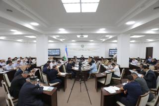 “Ҳокимлик соати”да кредит интизоми ва қарздорликлар муҳокама этилди