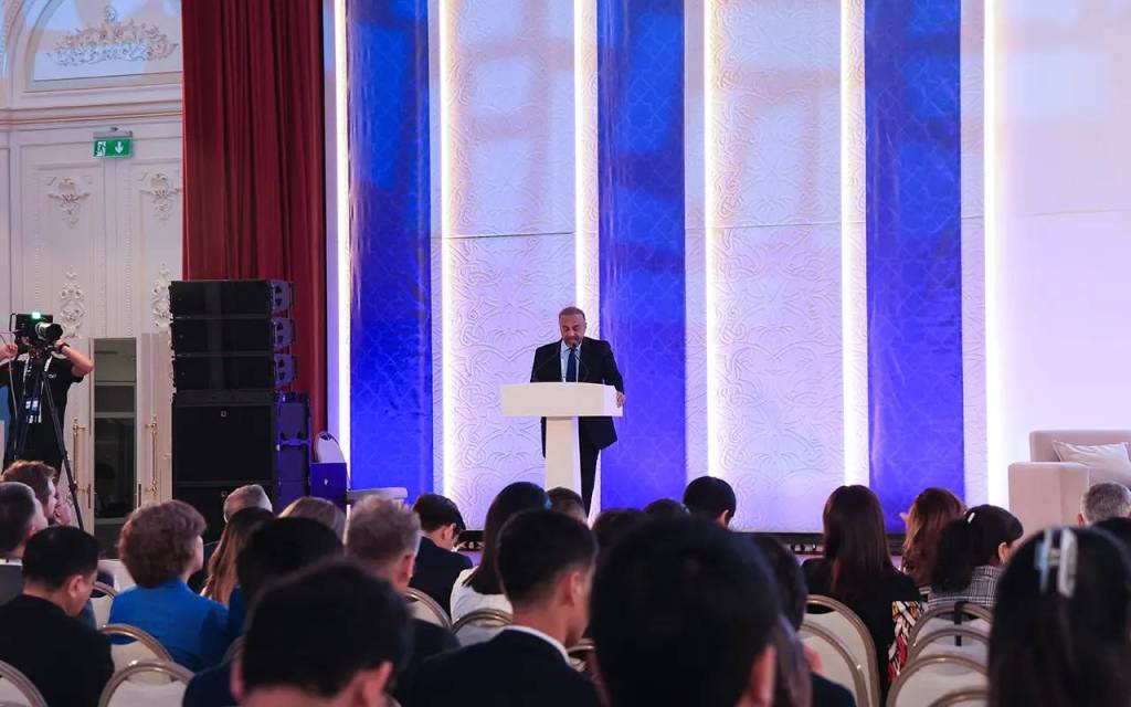 Samarqandda turizmni mintaqaviy integratsiya drayveri sifatida rivojlantirish masalalari muhokama qilindi