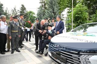 Atigi uch soat: yuz yoshli otaxon Prezident bilan suhbatdan so‘ng avtomobil sohibiga aylandi (+video)