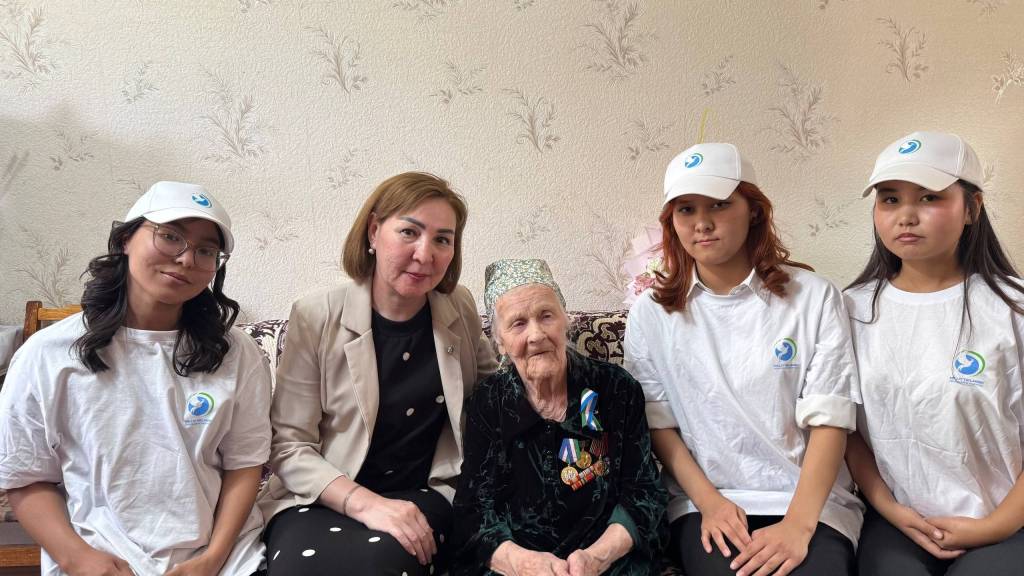 Эҳтиромга лойиқинсонлар