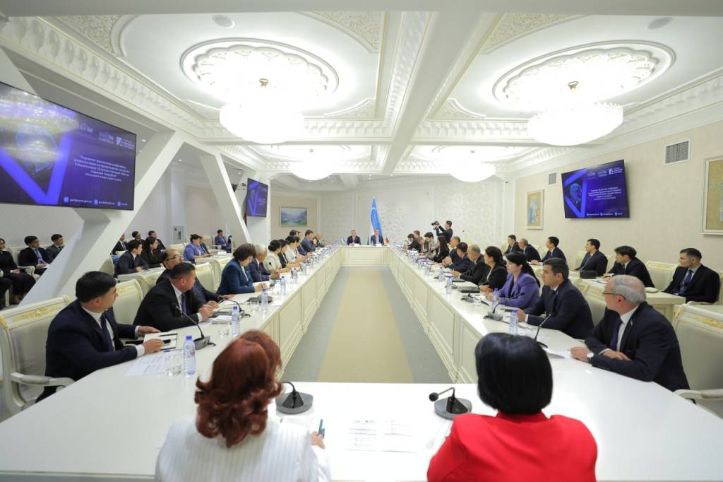 Парламент фаолияти ривожида Ўзбекистон ва Германия тажрибаси муҳокама қилинди