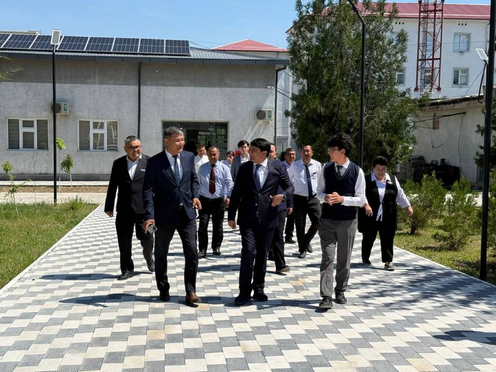 Ёшлар билан фойдали учрашувлар ўтказилди