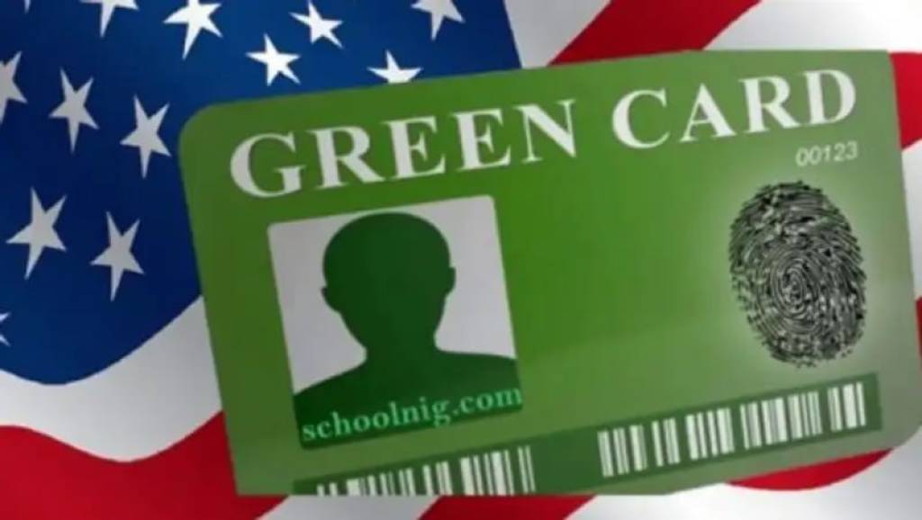 “Green card” эгалари ҳам АҚШдан чиқариб юбориладими?
