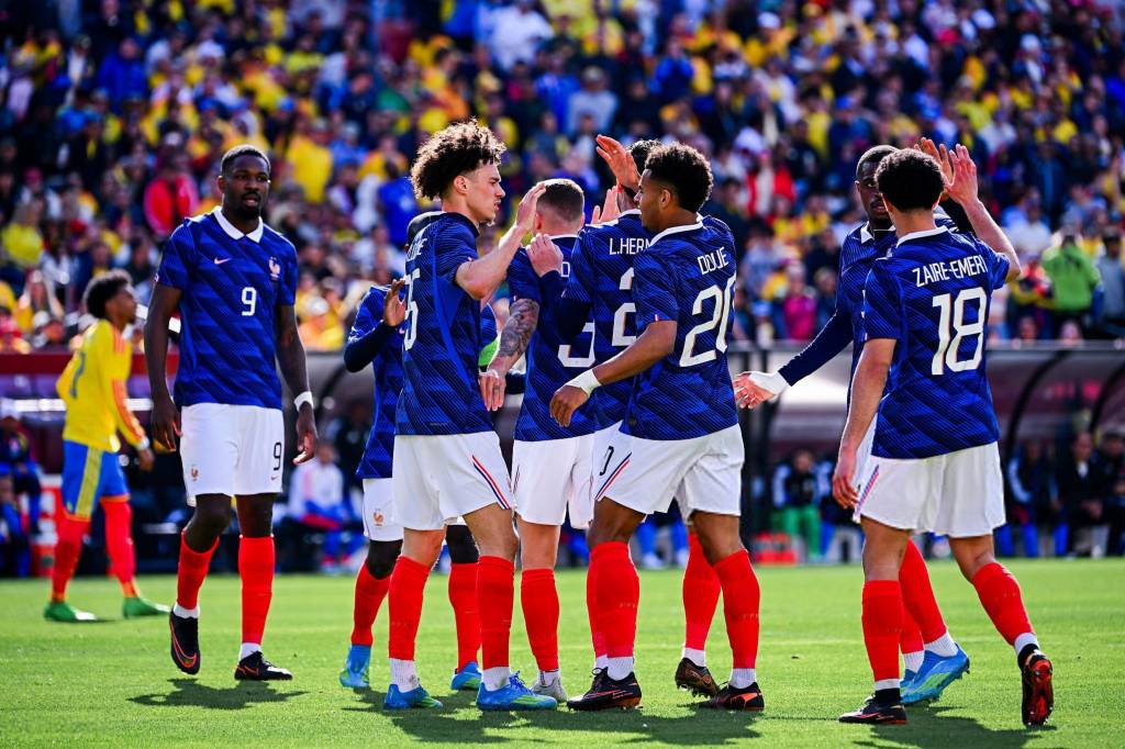 Fransiyada 8 nafar Yangi Zelandiyada 7 nafar futbolchi mahalliy ligada to‘p tepadi. Qolganlarda esa ...
