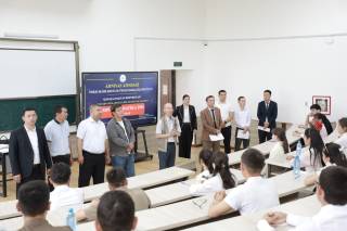Нукусда талабалар баҳси