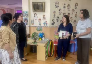 Болалар боғчасида маҳсулотларни сақлаш, ёнғин хавфсизлиги борасида камчиликлар аниқланди
