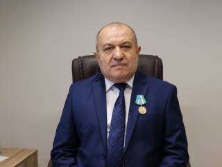 Беназир инсон эди