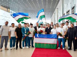 Осиё чемпионатида зафар қучган оғир атлетикачиларимиз кутиб олинди