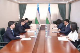 Treffen mit dem chinesischen Botschafter in Usbekistan