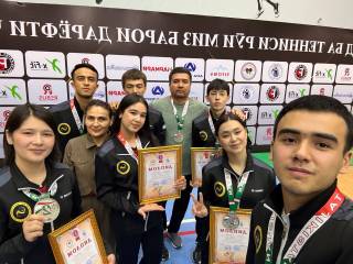 Стол теннисчиларимиз Тожикистон турнирида совринли ўринларни эгаллади