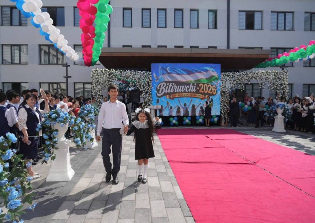 Sergeli tumanidagi 300-maktabda ham "So‘nggi qo‘ng‘iroq" tadbirlari o‘tkazildi