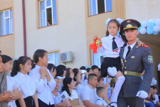 Bitiruvchilar uchun yangi hayot sahifasi ochildi