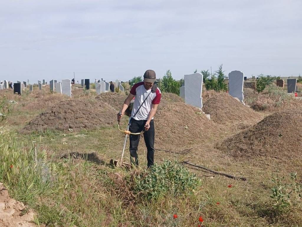 Аждодлар хотирасига ҳурмат ифодаси