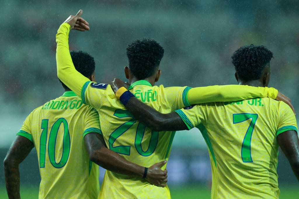 Vinisius Junior: Estevao shubhasiz dunyoning eng yaxshi futbolchilaridan biriga aylanadi