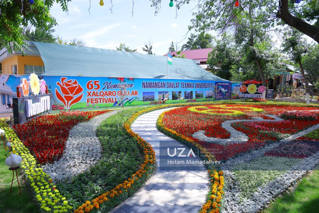 Dunyoning qaysi hududida gulzorni ko‘rsak, avvalo, Namangan yodimizga tushadi