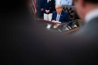 CNN: Трамп Ер юзидаги ҳар ўн бир кишидан бирига таҳдид қилмоқда