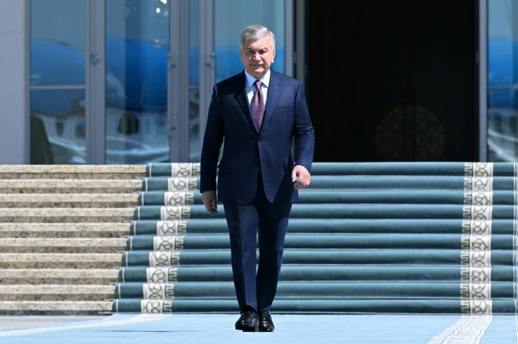 Президент Узбекистана отбыл в Казахстан