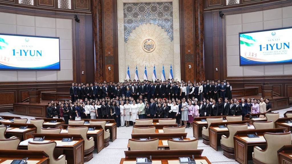 Сенат: укрепляются правовые основы защиты прав детей