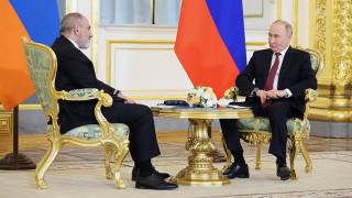 Россия Арманистондан мева ва узум олиб киришни тақиқлади