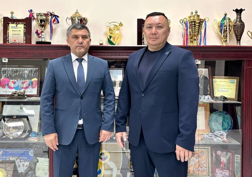 Og‘ir atletika: O‘zbekiston va Qozog‘iston sportchilari nufuzli musobaqalarga hamkorlikda tayyorgarlik ko‘radi