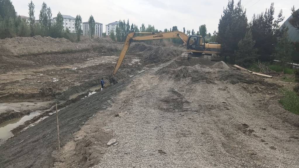 Тошқинларнинг олдини олиш бўйича зарур чоралар кўрилмоқда