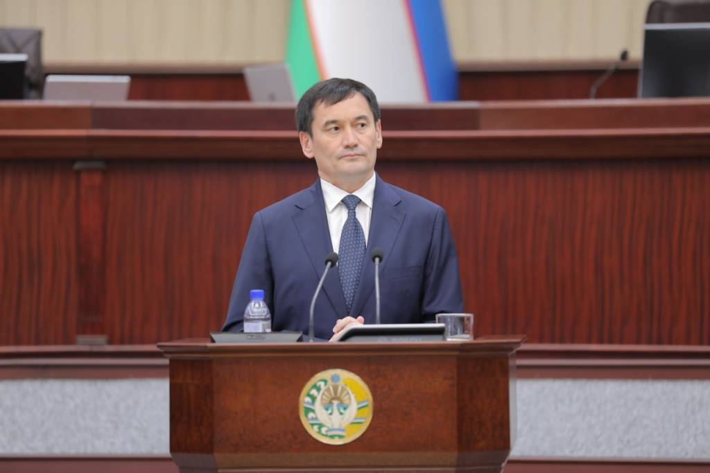 Вазир темир йўл тизимидаги ютуқ ва муаммоларни айтиб ўтди
