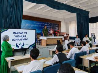 Rahbar va yoshlar uchrashuvi
