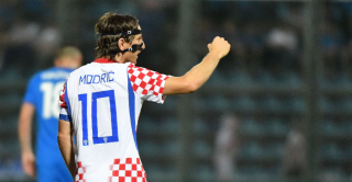 Luka Modrich terma jamoadagi o‘yinlar soni bo‘yicha Lionel Messiga yetib oldi