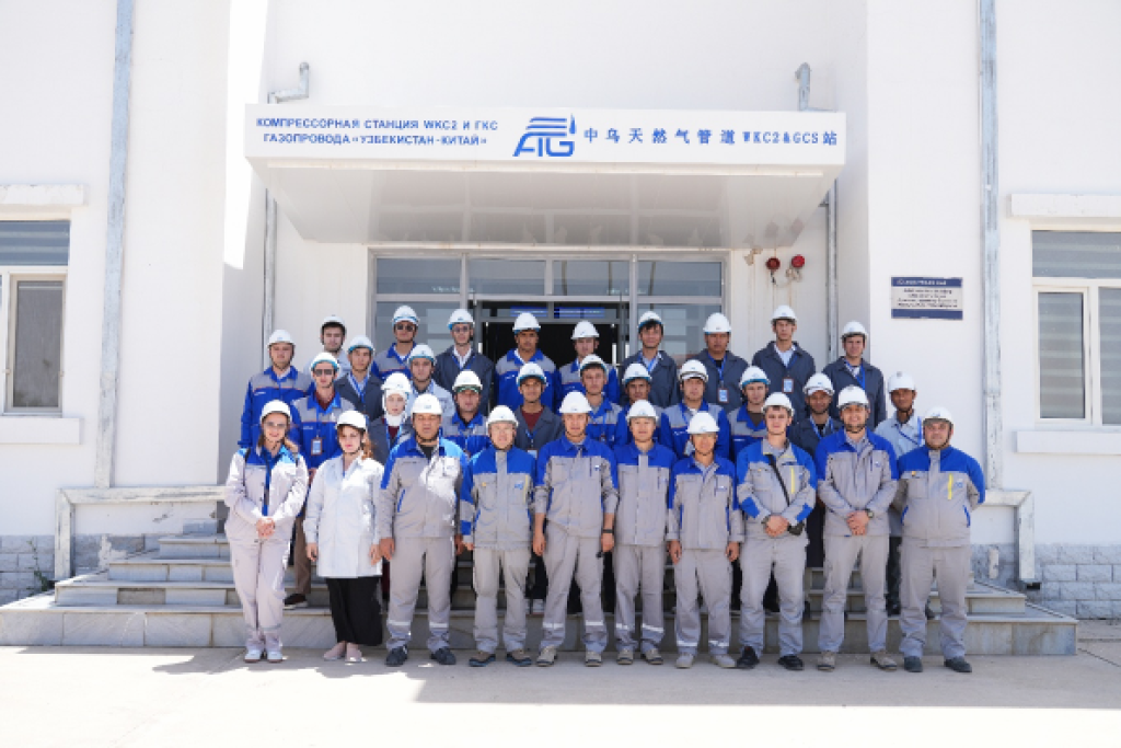 Vom Hörsaal in die Praxis: Studierende der Technischen Universität Bukhara absolvieren ein Praktikum bei Asia Trans Gas