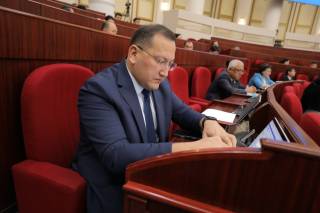 Иқтисодиётимизга инвестиция киритадиган чет эл фуқаролари рағбатлантирилади